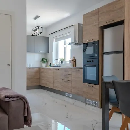 New Modern Penthouse - Huge Terrace - Apartment *
