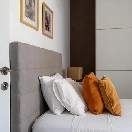 New Modern Penthouse - Huge Terrace - Apartment